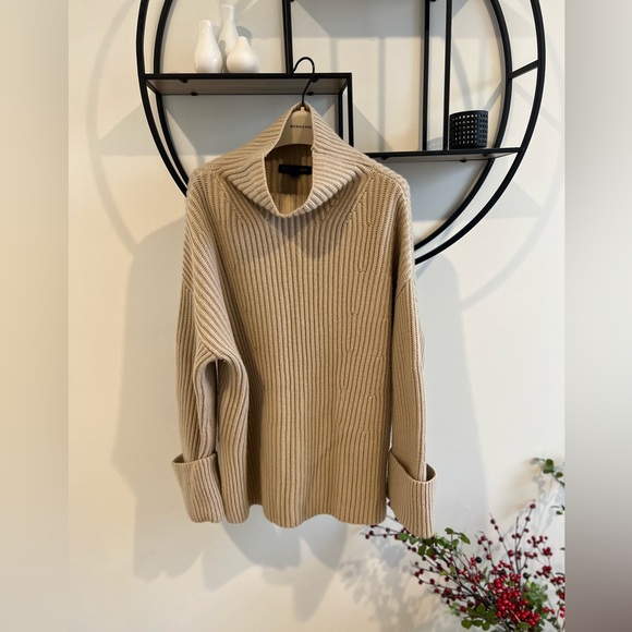 Banana Republic Merino-Cashmere Oversized Sweater- Sz. S- Beige Twine - Picture 4 of 12